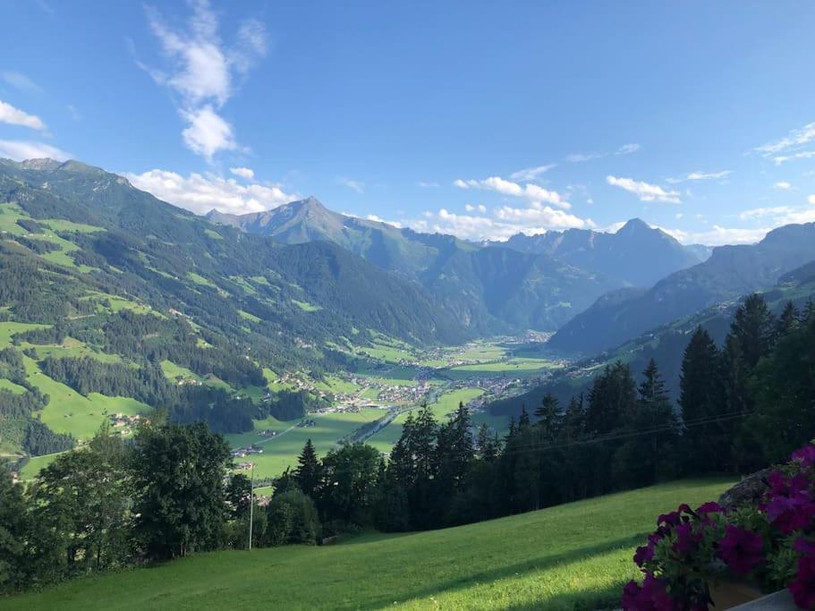 Ferienhaus Zillertal Panorama Blick Balkon Sauna Zellberg Dış mekan fotoğraf